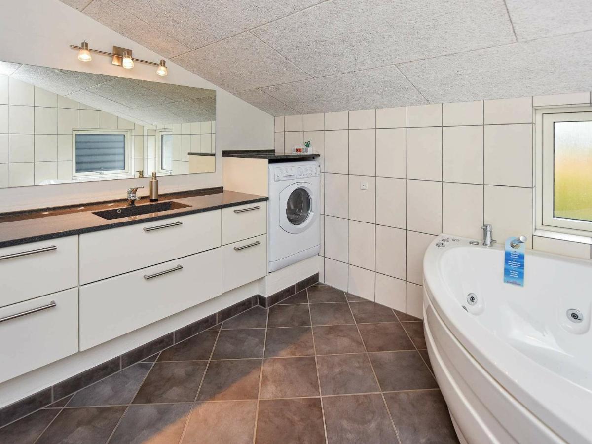 Luxurious Holiday Home In Hovborg With A Scenic View Zewnętrze zdjęcie